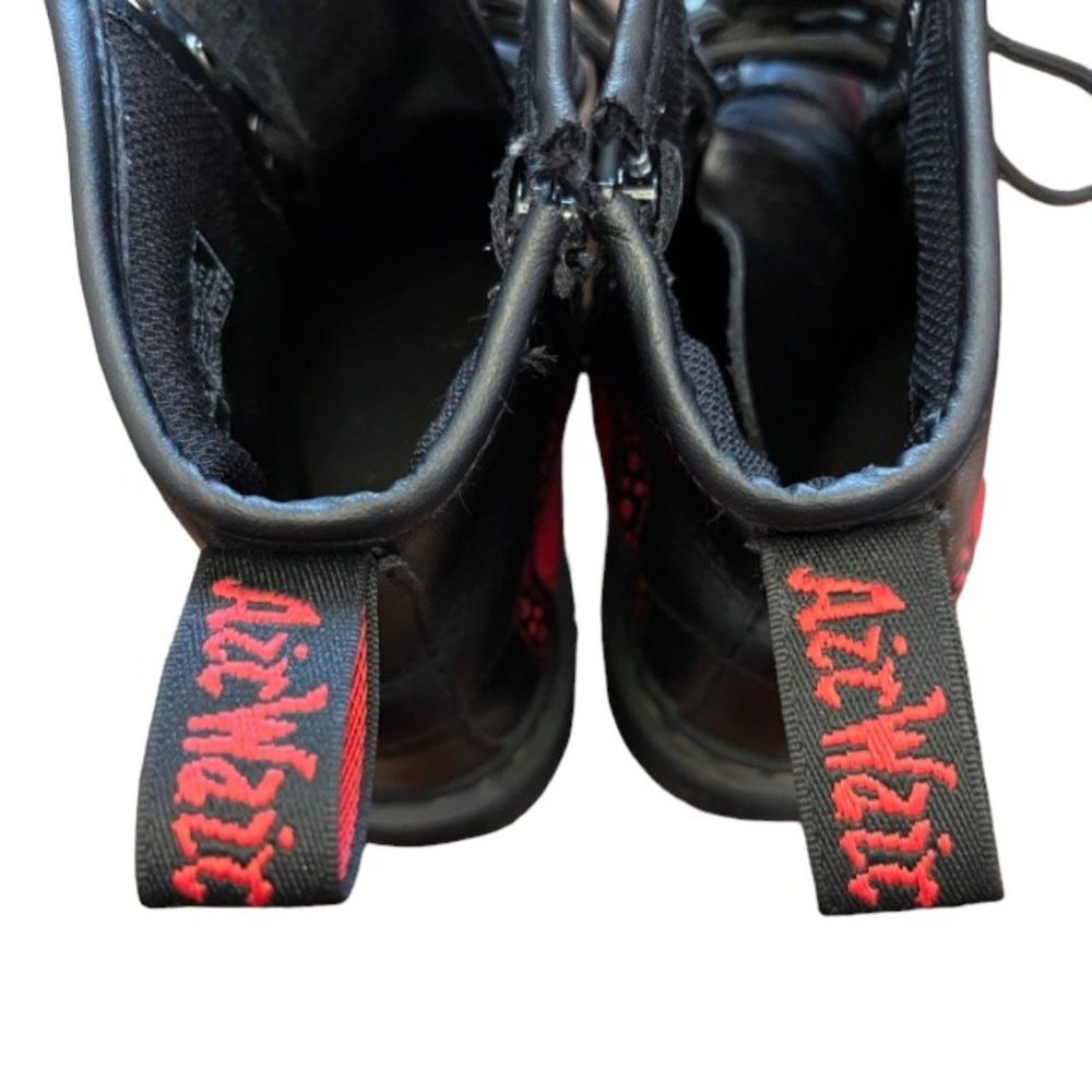 Dr Martens Youth Delaney Heart Boots - Picture 7 of 13
